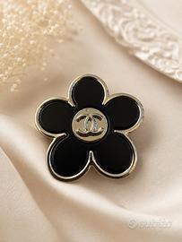 Spilla Chanel Fiore Nera e Argento