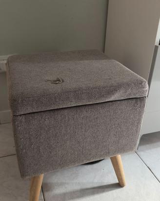 Sgabello con contenitore
