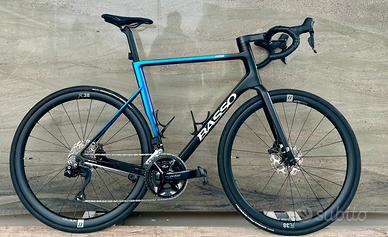 Basso Astra 105 Di2 tg 56 con ruote in carbonio