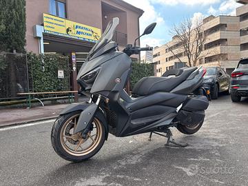 YAMAHA TECHMAX XMAX