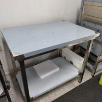 Tavolo da lavoro in acciaio inox – 100x60 cm