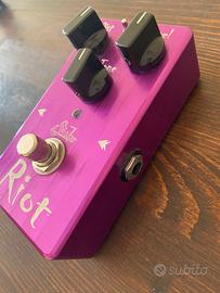 pedale distorsore Suhr Riot Distortion