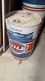 bidone di metallo di olio (vuoto)