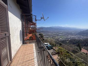 Casa indipendente di 94 m² con 3 locali a Follo