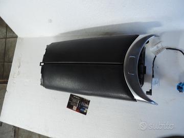 BRACCIOLO CENTRALE PER MERCEDES CLASSE C W205