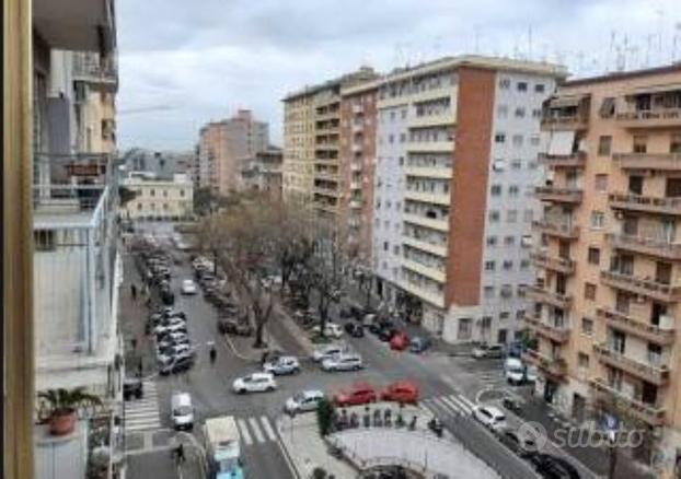 Trilocale con BALCONE / Furio Camillo