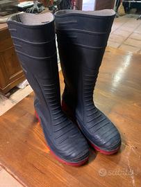 Stivali antinfortunistica punta ferro taglia 44