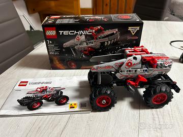 Lego Technic Monster Jam Thunder Roarus Pull-Back