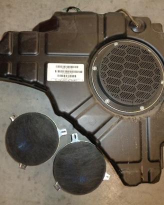 AUDIO SUBWOOFER GRAND CHEROKEE WK2 2012