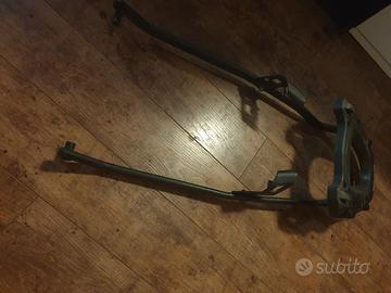 staffa per bauletto suzuki sv 650 