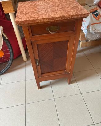 Comodini  antichi
