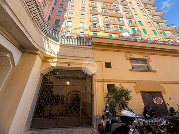 3 LOCALI A NAPOLI