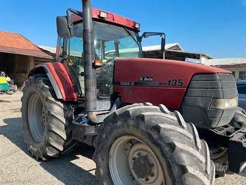 Trattore case IH MX 135