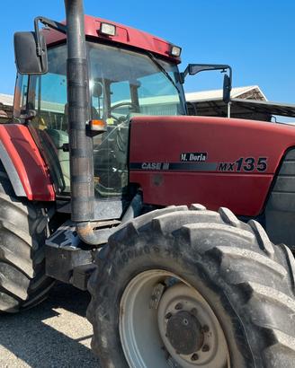 Trattore case IH MX 135