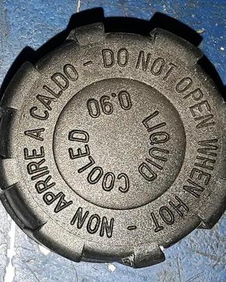 Tappo vaschetta acqua piaggio x9 250 - anni 2000