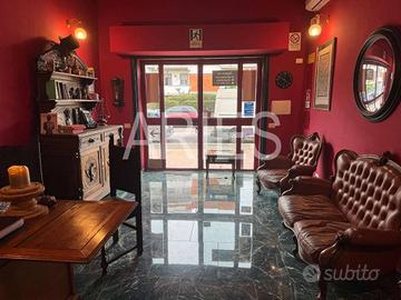 Negozio fiumicino isola sacra