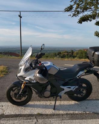 CF MOTO 650 MT
