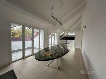 ATTICO RISTRUTTURATO ED ARREDATO