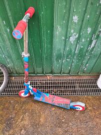 monopattino ben 10 e spiderman 