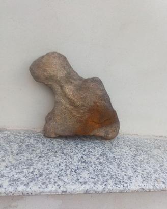 Pietra a forma di coniglio