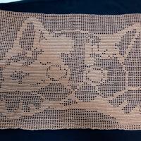 CENTROTAVOLA O QUADRO ALL'UNCINETTO GATTINO 