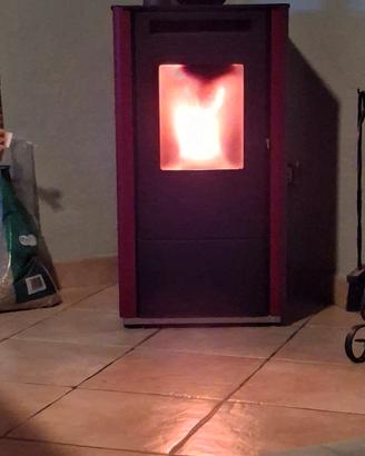 stufa a pellet 9,5 kw usata 1 stagione