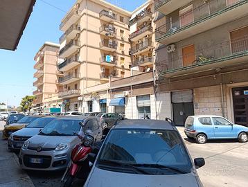 Locale Commerciale su via F. Accolla