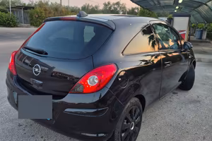 Opel corsa 3 porte 2011