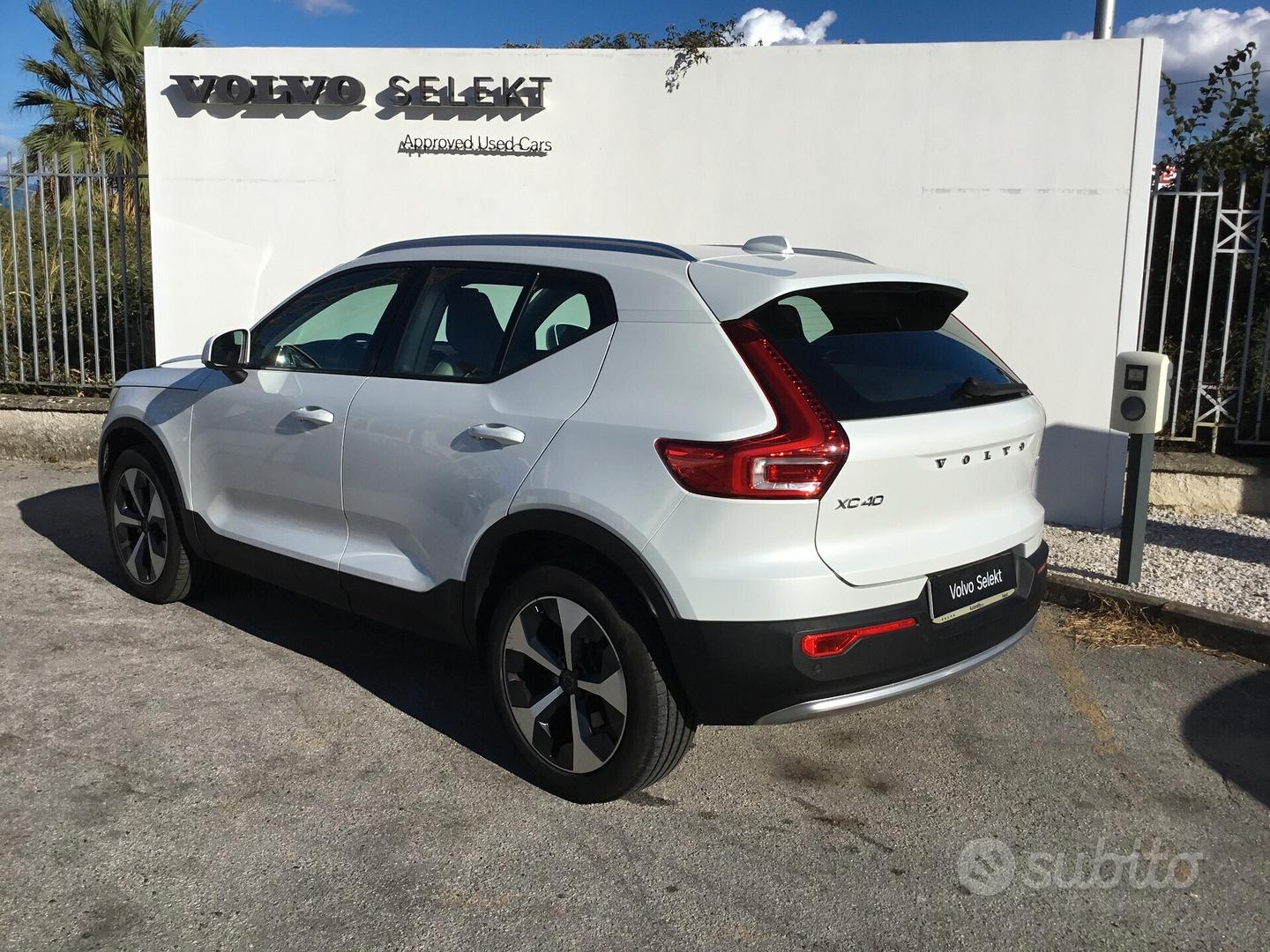Volvo Xc40 2022 photo 2