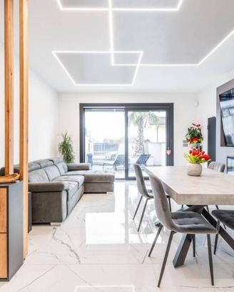 Appartamento di 159 m² con 4 locali e box auto a R