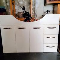 Mobile bagno con lavabo