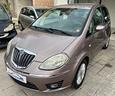 lancia-musa-oro-gpl-lega-bi-zona-comandi-al-volant