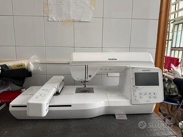 Macchina per cucire brother NV880E