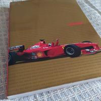Libro fotografico Annuario Ferrari 2000