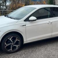 Volkswagen Polo R-LINE 1.0 TSI 