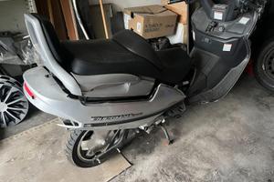Suzuchi Burgman 400  ricambi motore carrozzeria