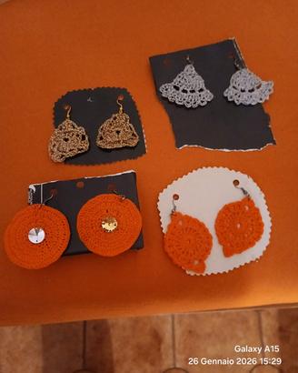 orecchini e ciondolo fatti all uncinetto