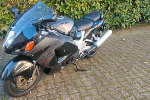 Suzuki GSX 1300 R hayabusa 
