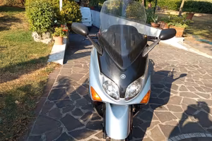 Yamaha T max 500