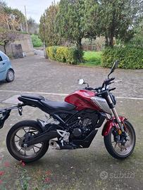 Moto Honda cb 125r 2022