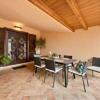 Villetta a schiera con giardino su unico livello