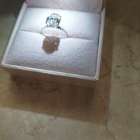 Anello 18 carati oro bianco 3.21 ct. Lab grown VS1