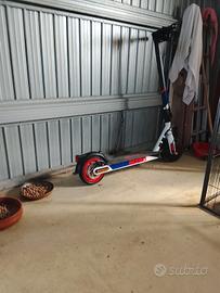 monopattino elettrico Aprilia 