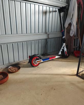 monopattino elettrico Aprilia 