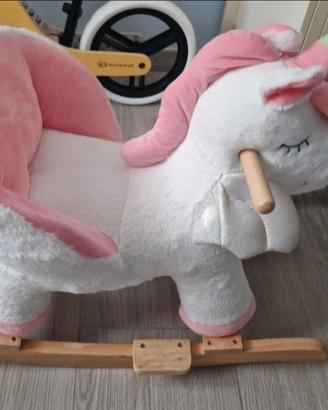 Unicorno a dondolo