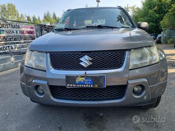 Suzuki Grand Vitara del 2006 1.9 TD - uso ricambi