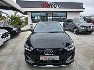 Audi A1 citycarver 30 TFSI Identity Contrast