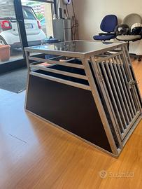 Cuccia per auto in alluminio