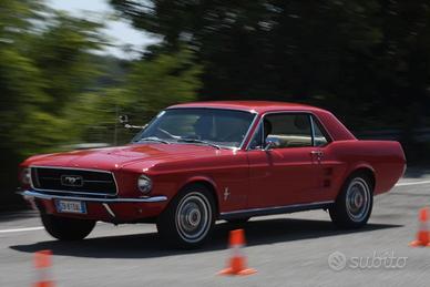 1967 Ford Mustang coupe 289