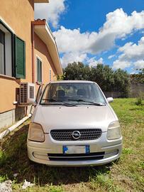 Opel Agila per pezzi di ricambio 